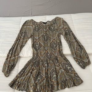 Long sleeve, comes from Olivaceous